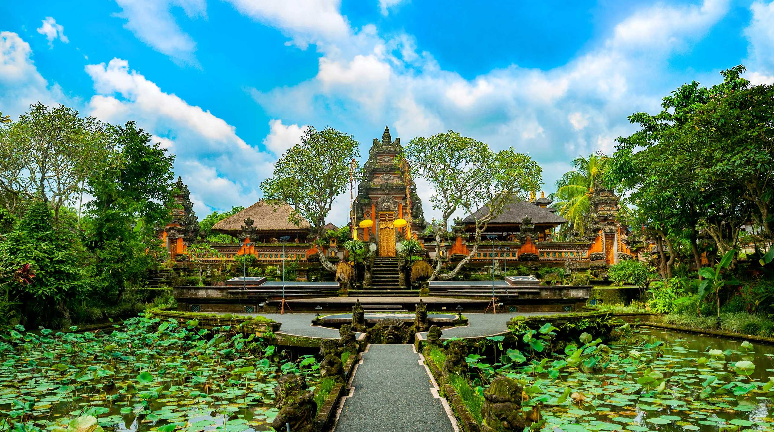 6 Luxury Vacation Destinations That Are Astonishingly Affordable